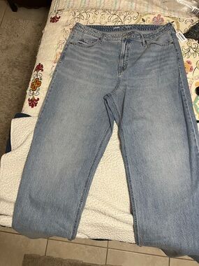 Plus size 18 Tall Old Navy Light Wash baggy jeans wide leg